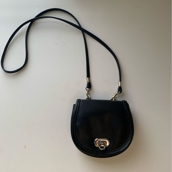 Handbags - Y2K Black Crossbody Clasp Bag